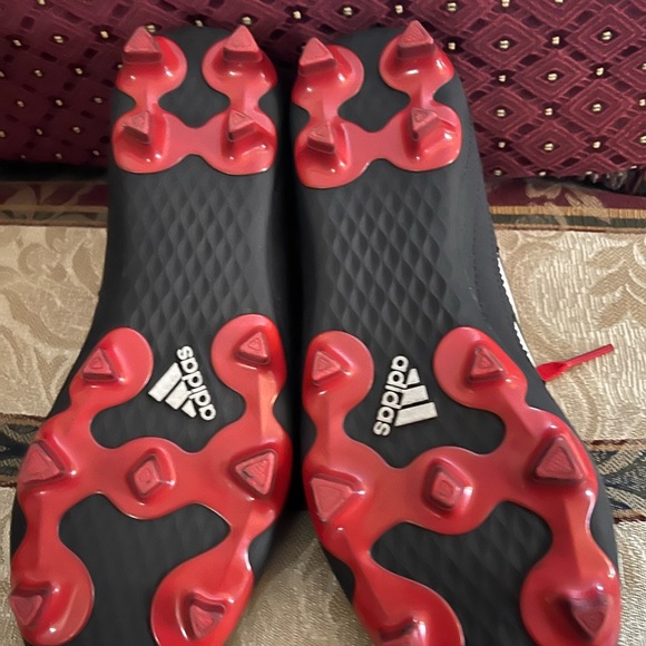 ADIDAS soccer cleats. Black with red and white.  Size 4 1/2. - Picture 2 of 5